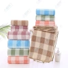 Coral fleece edge bath towel in plain color with super absorbent water. Product number: 009 Application Scenario